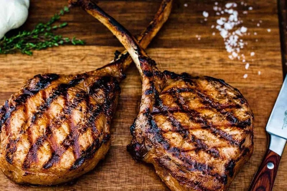 Tomahawk Pork Chop Recipes: Tender and Flavorful Dish 